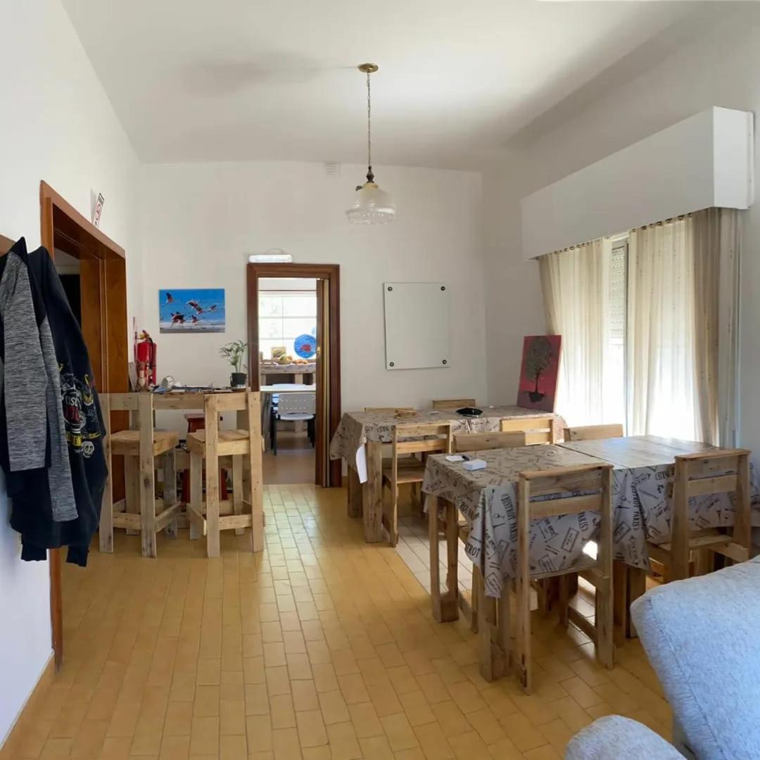 بويرتو مادرين Guanaco Hostel المظهر الخارجي الصورة